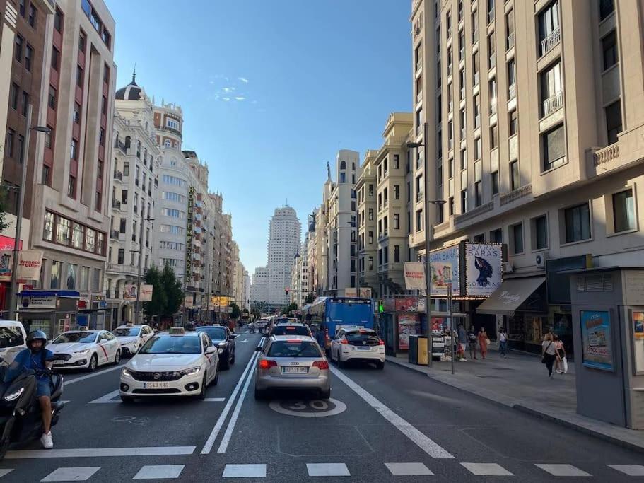 Apartamento En Gran Via De Madrid 45 4 Eksteriør billede